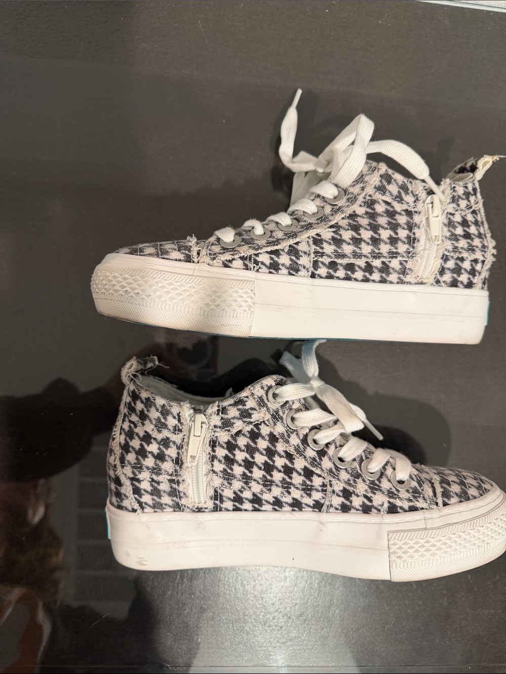 Blowfish Women’s Houndstooth Malibu Wedge Sneaker          Black/White. - Picture 7 of 12
